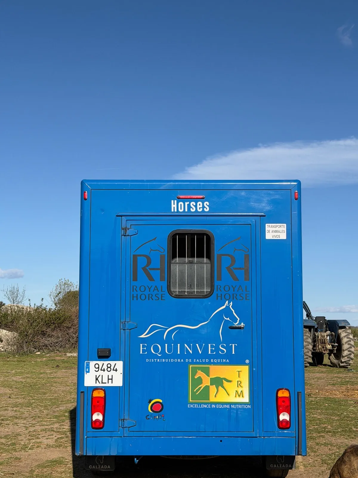 Furgoneta azul