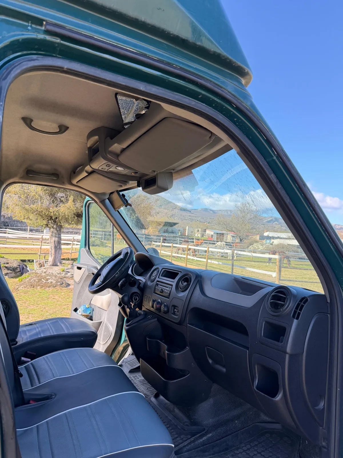Renault Master verde