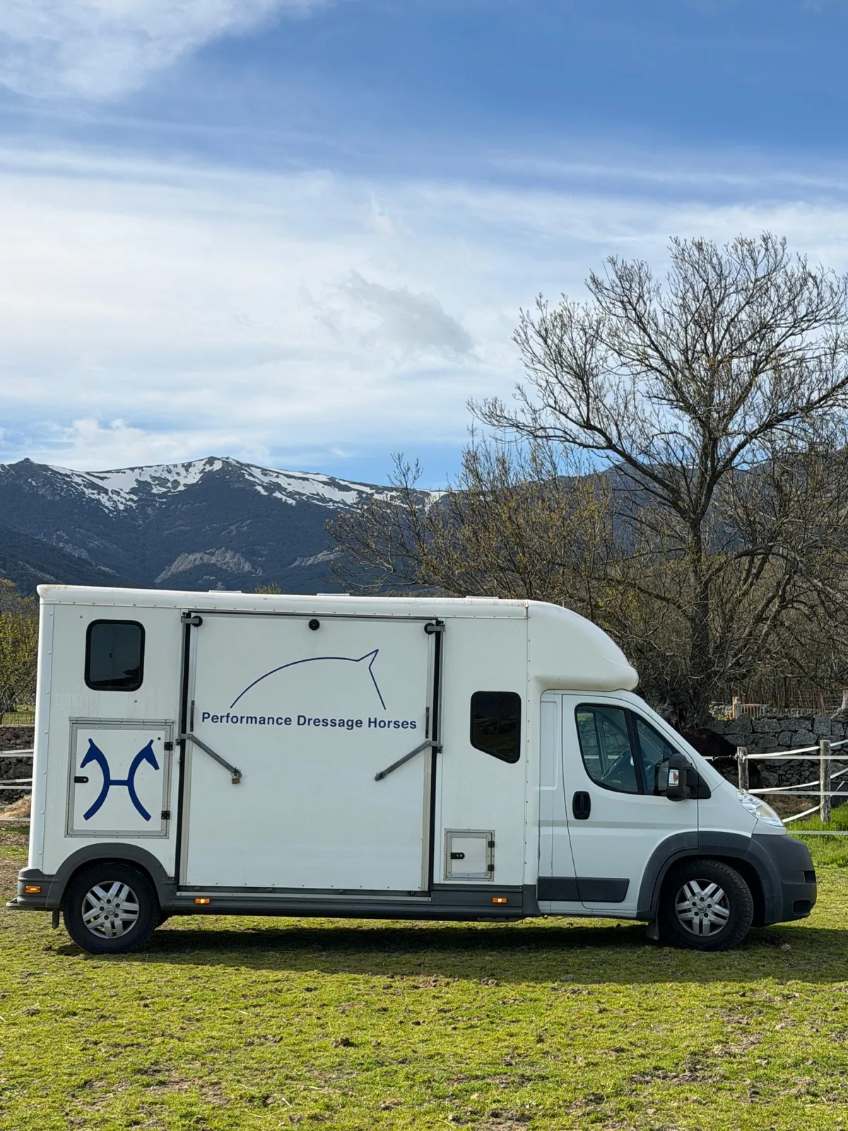 Peugeot Boxer exterior