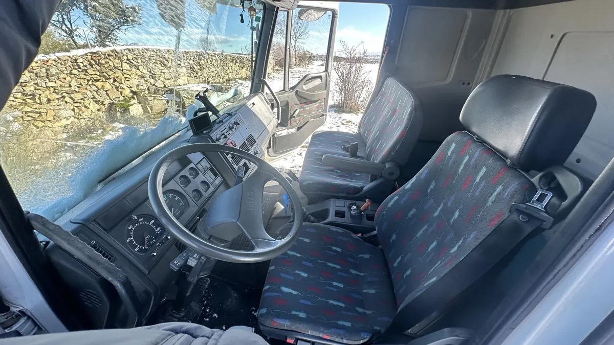 IVECO cabina conduccion